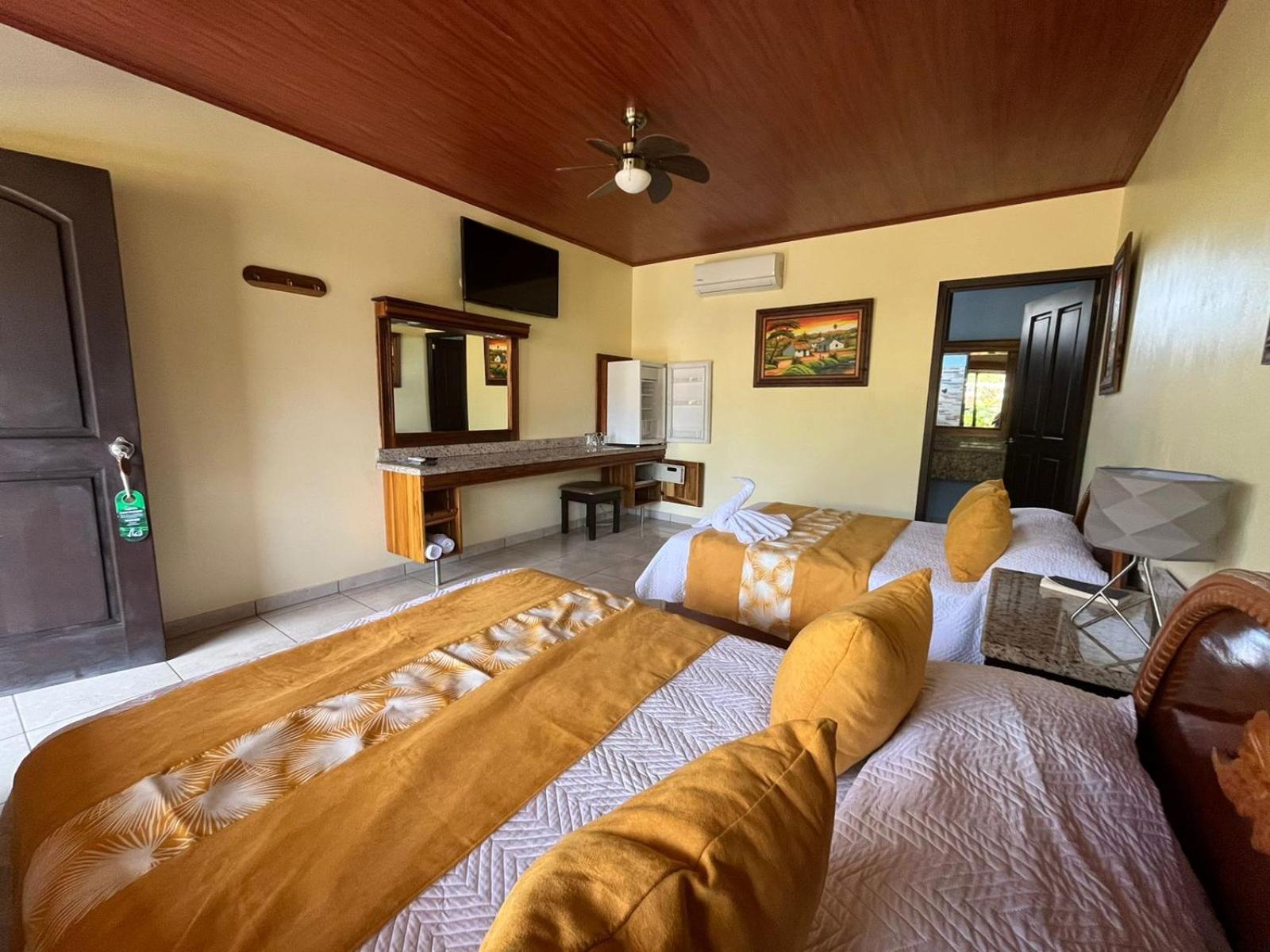 Hotel La Pradera Del Arenal Ла Фортуна Экстерьер фото